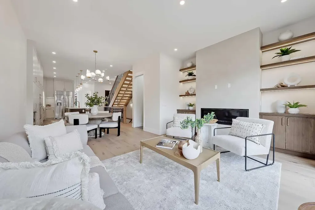 1007 18 Avenue NW Calgary AB T2M 0S9