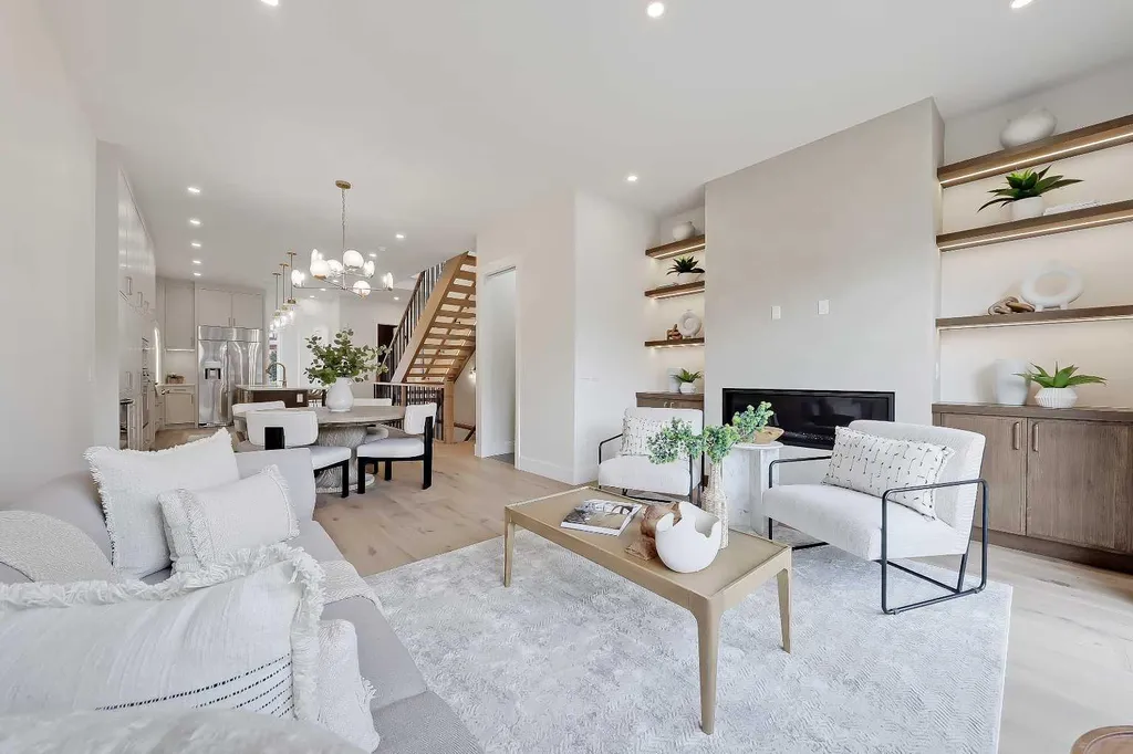 1007 18 Avenue NW Calgary AB T2M 0S9