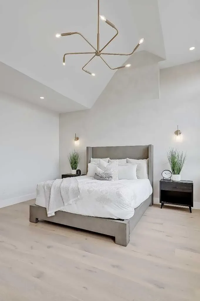1007 18 Avenue NW Calgary AB T2M 0S9