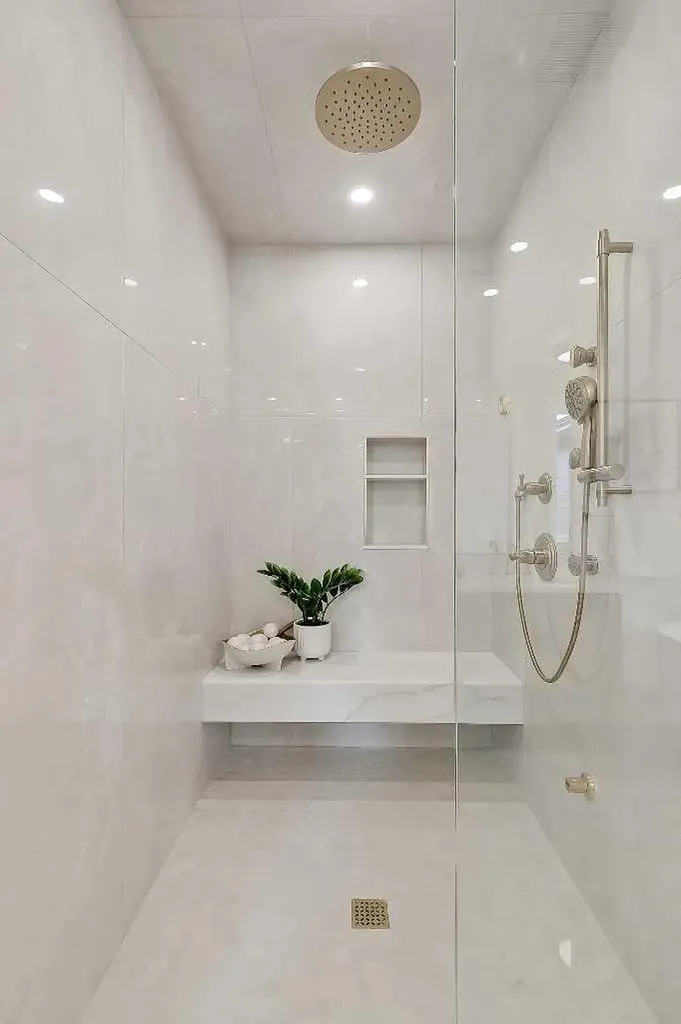 1007 18 Avenue NW Calgary AB T2M 0S9