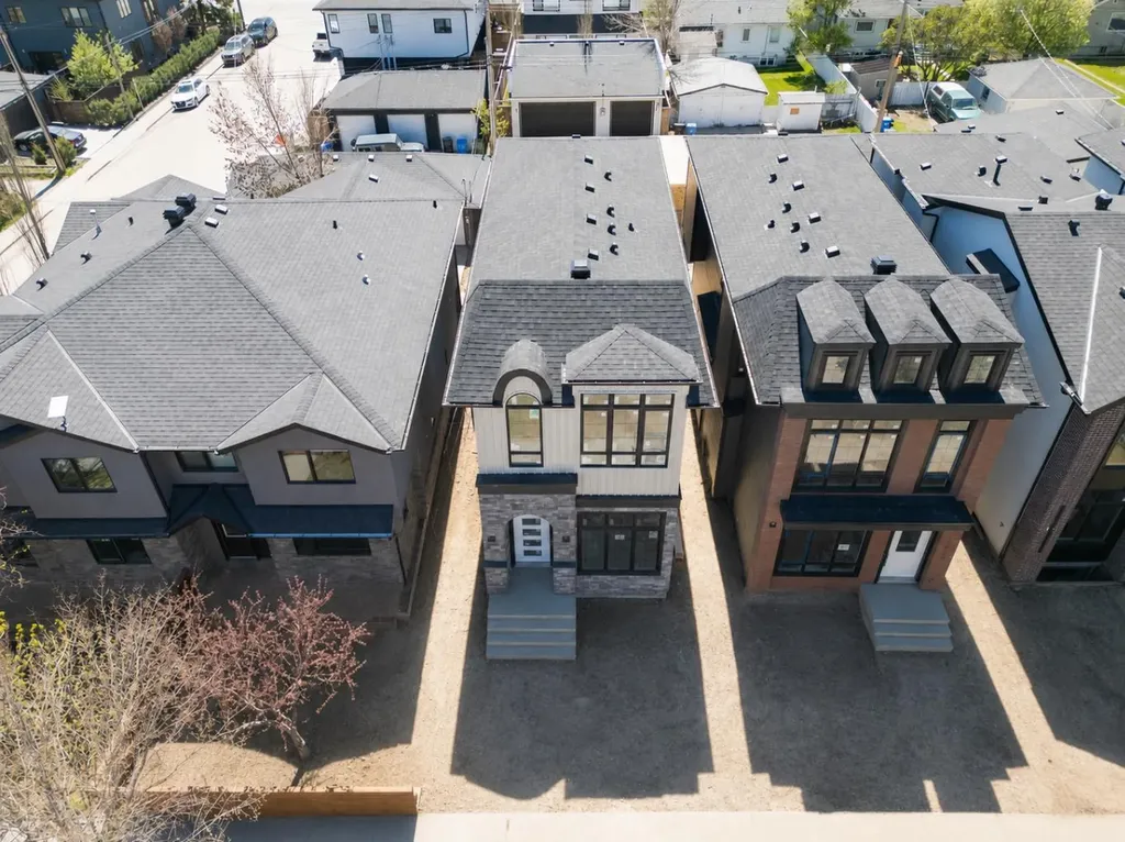 1007 18 Avenue NW Calgary AB T2M 0S9
