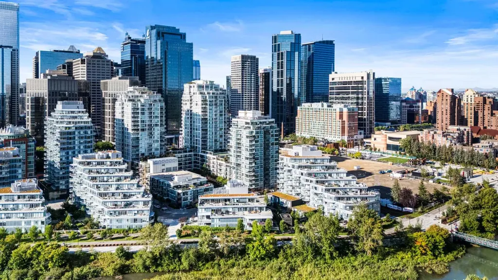 128 2 Street SW Calgary AB T2P 0S7