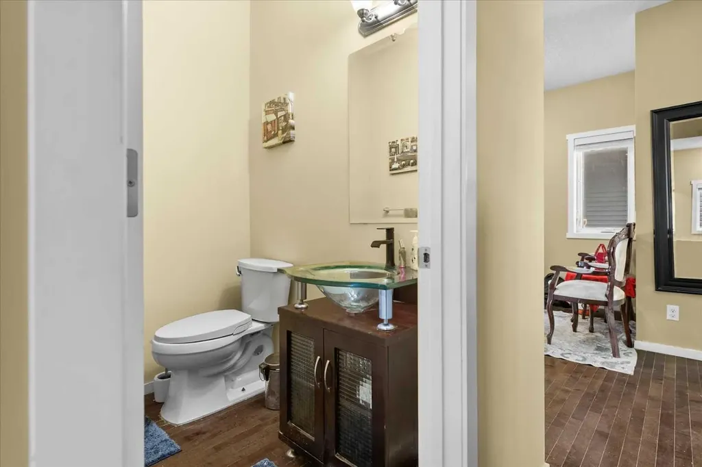 15 Sage Berry Road NW Calgary AB T3R0K8