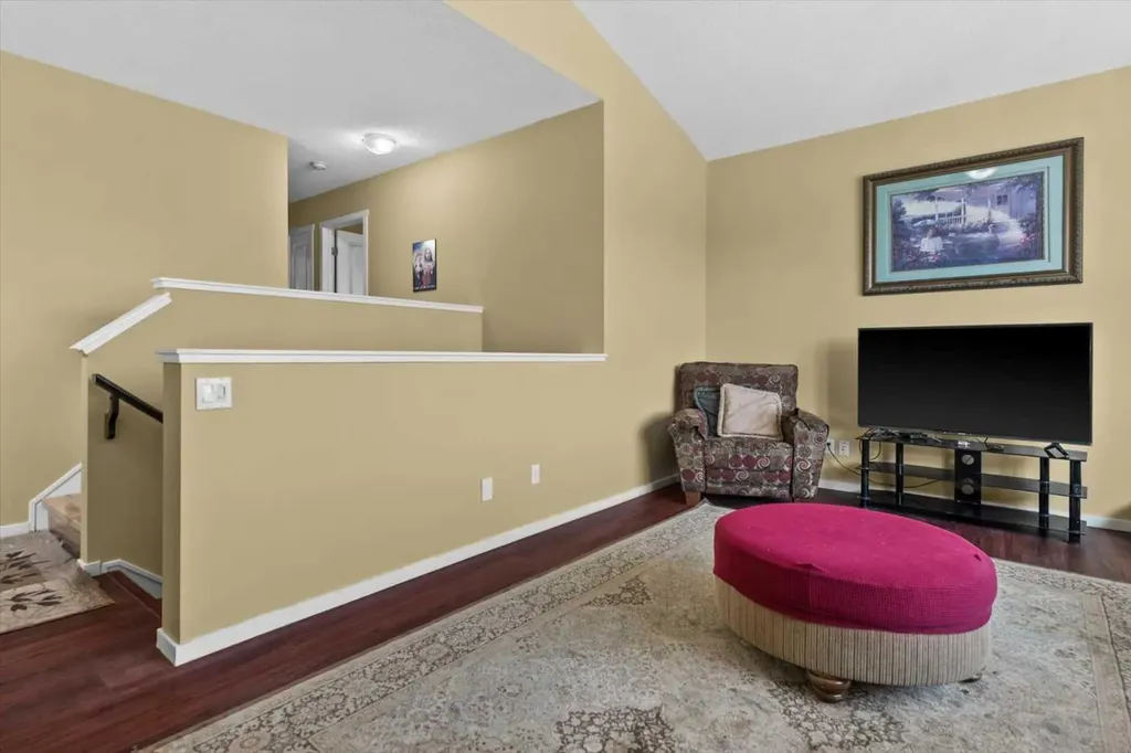15 Sage Berry Road NW Calgary AB T3R0K8