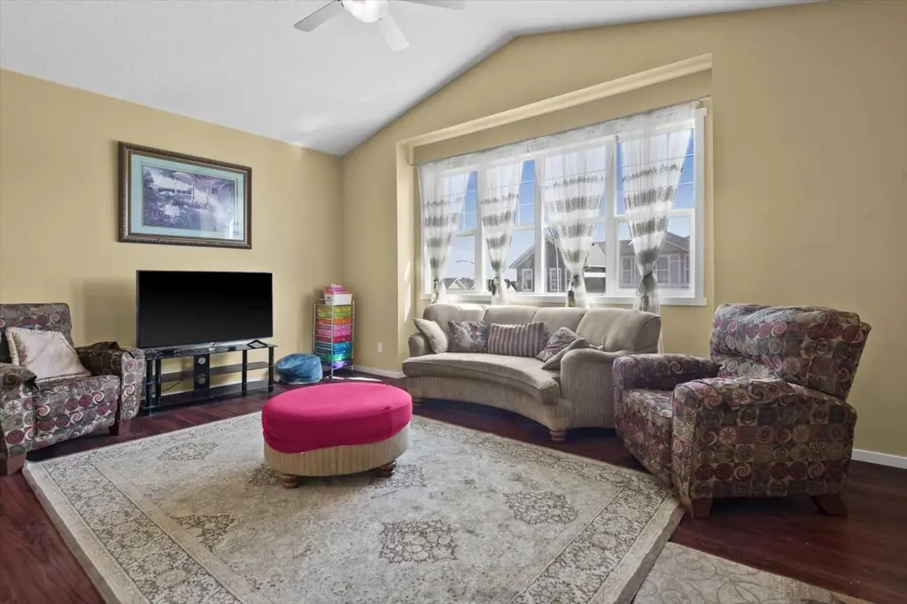 15 Sage Berry Road NW Calgary AB T3R0K8