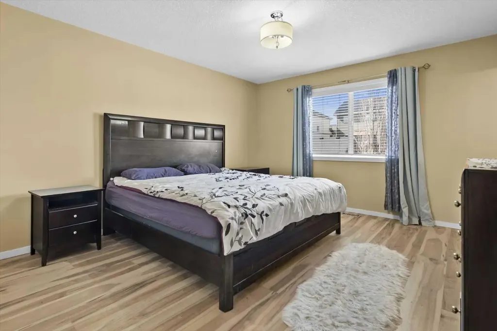 15 Sage Berry Road NW Calgary AB T3R0K8