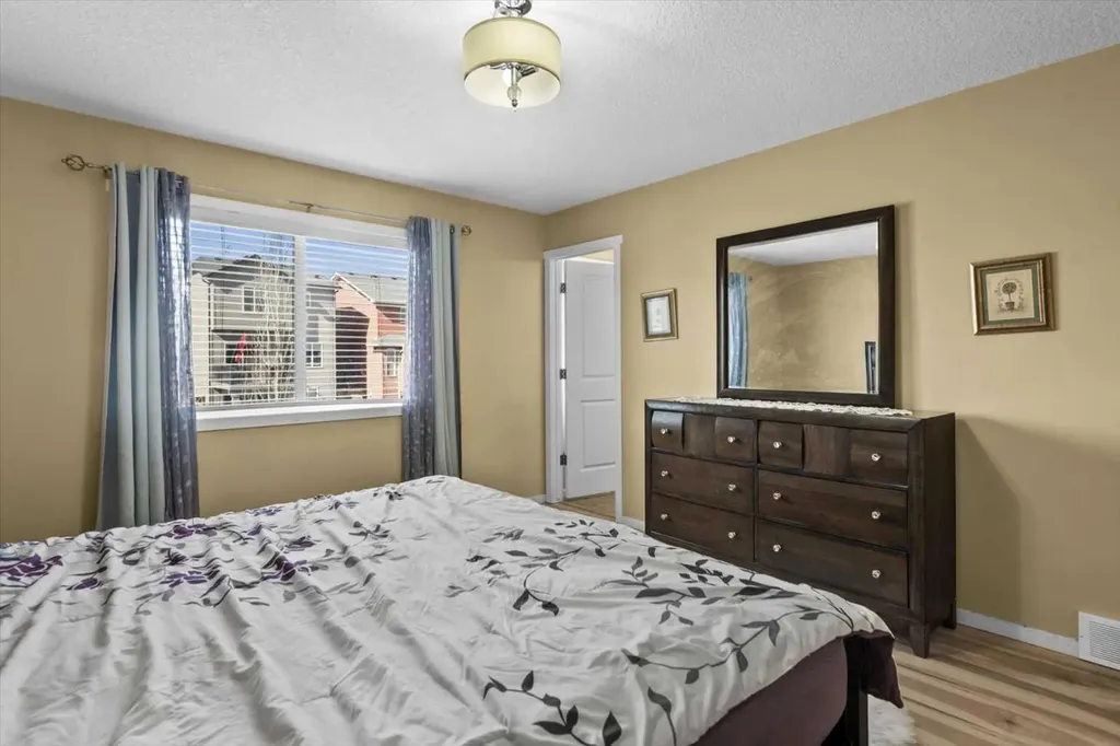 15 Sage Berry Road NW Calgary AB T3R0K8