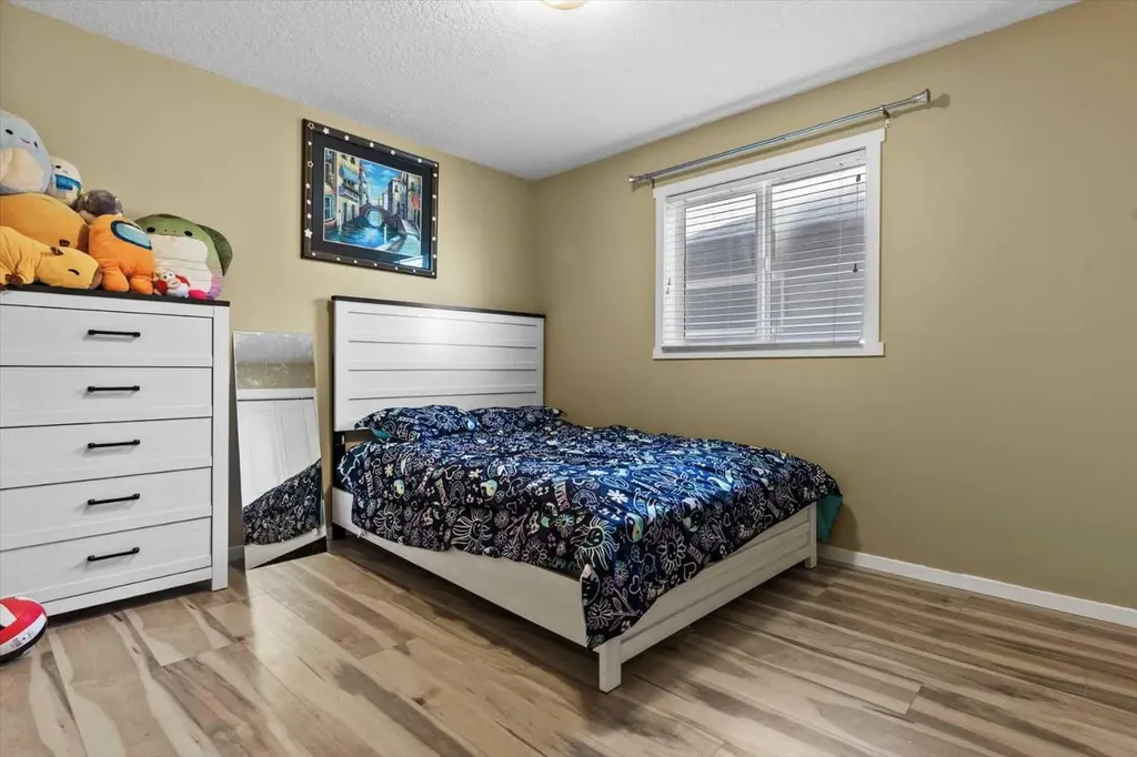 15 Sage Berry Road NW Calgary AB T3R0K8