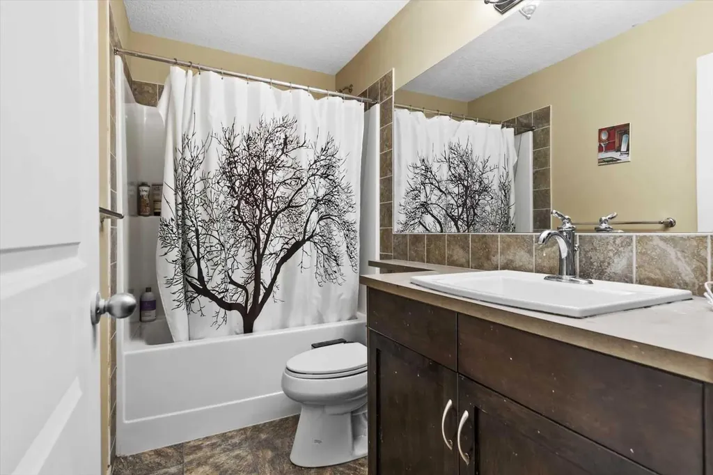 15 Sage Berry Road NW Calgary AB T3R0K8