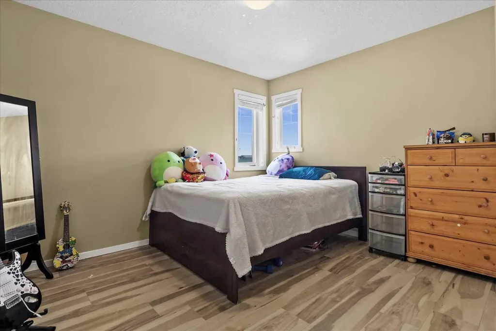 15 Sage Berry Road NW Calgary AB T3R0K8