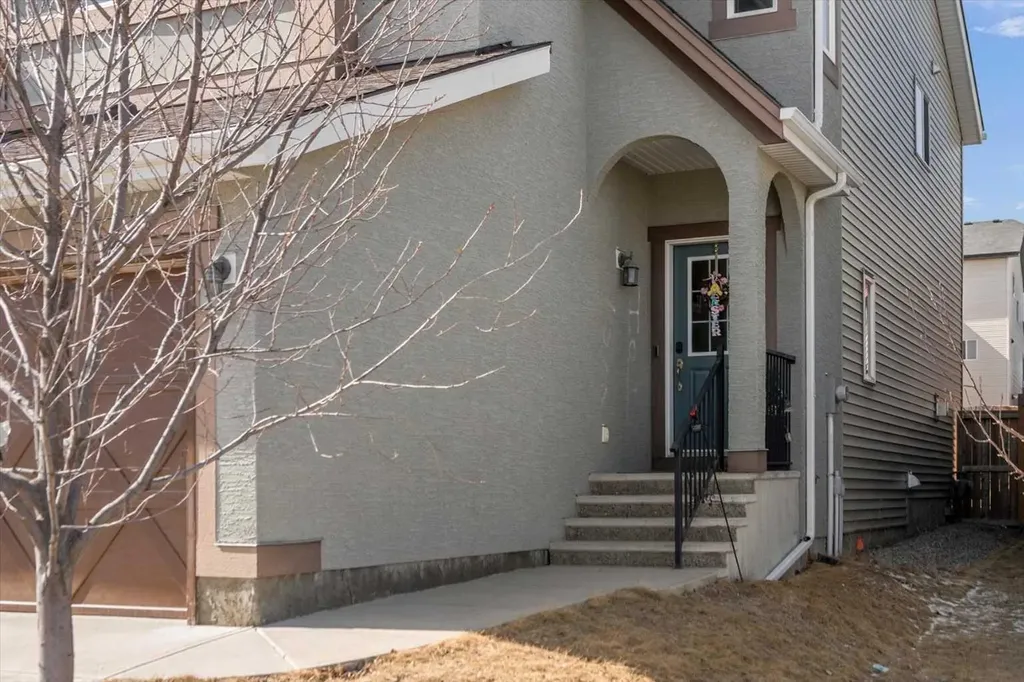 15 Sage Berry Road NW Calgary AB T3R0K8