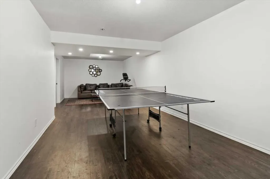 15 Sage Berry Road NW Calgary AB T3R0K8