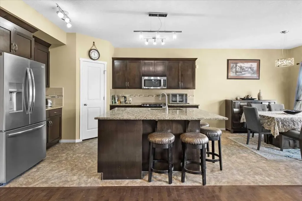 15 Sage Berry Road NW Calgary AB T3R0K8