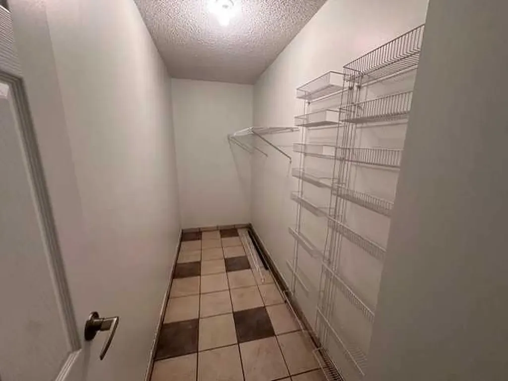 4944 Dalton Drive NW Calgary AB T3A 2E6