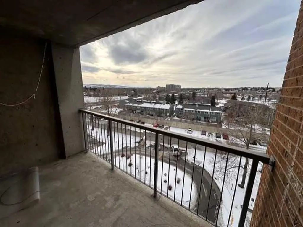 4944 Dalton Drive NW Calgary AB T3A 2E6