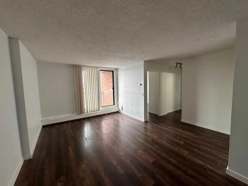 4944 Dalton Drive NW Calgary AB T3A 2E6