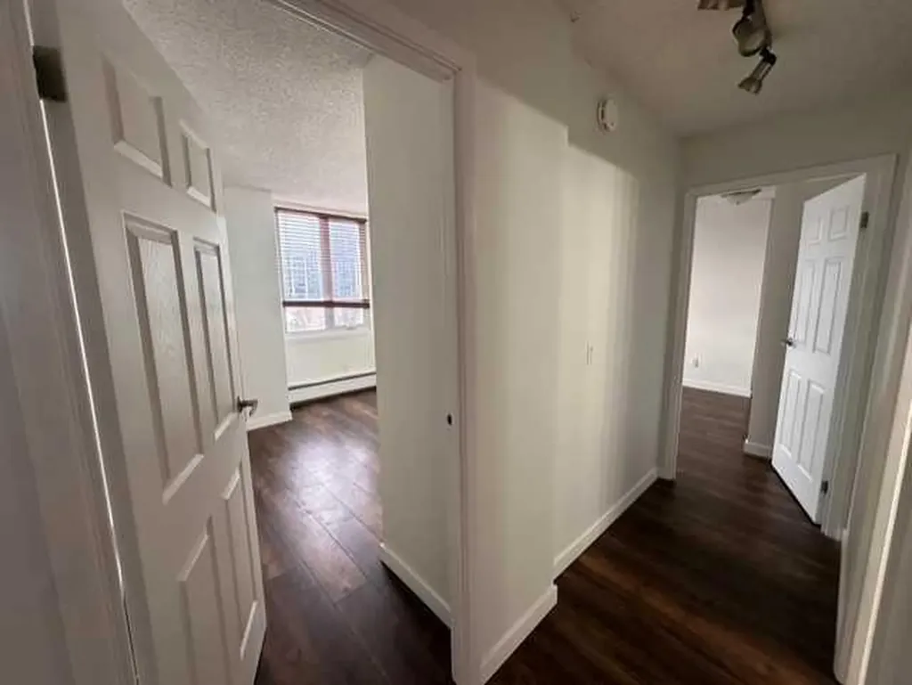 4944 Dalton Drive NW Calgary AB T3A 2E6