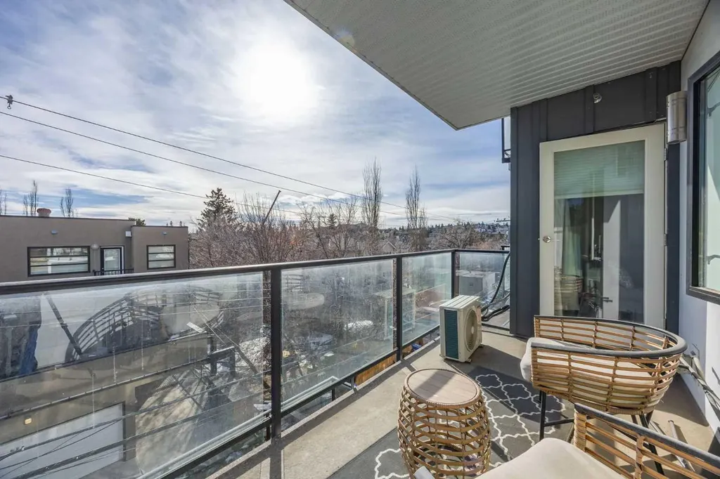 1521 26 Avenue SW Calgary AB T2T 1C4