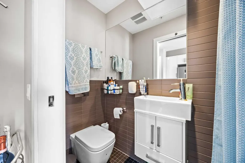 1521 26 Avenue SW Calgary AB T2T 1C4