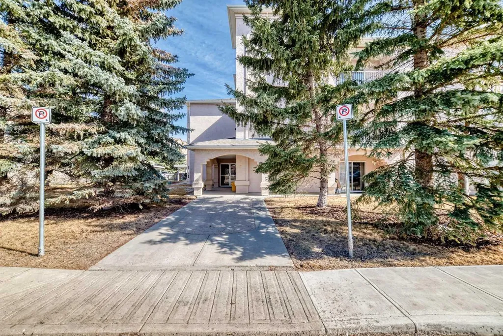 7 Lineham Avenue Okotoks AB T1S 1Z2