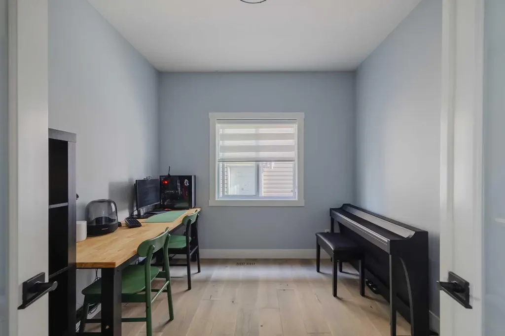 62 Legacy Glen Terrace SE Calgary AB T2X 3Y8