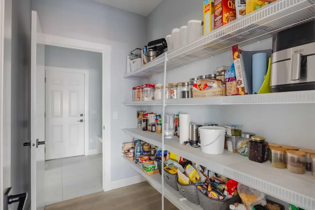 62 Legacy Glen Terrace SE Calgary AB T2X 3Y8