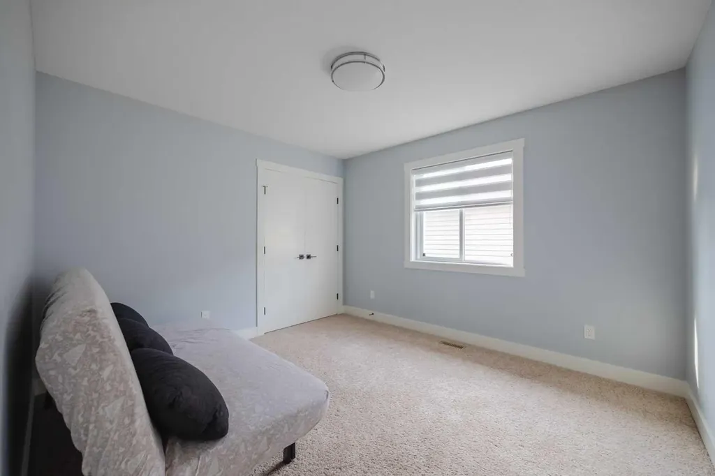 62 Legacy Glen Terrace SE Calgary AB T2X 3Y8