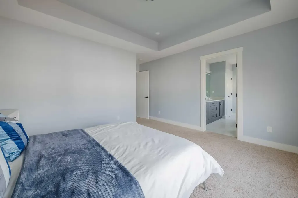 62 Legacy Glen Terrace SE Calgary AB T2X 3Y8