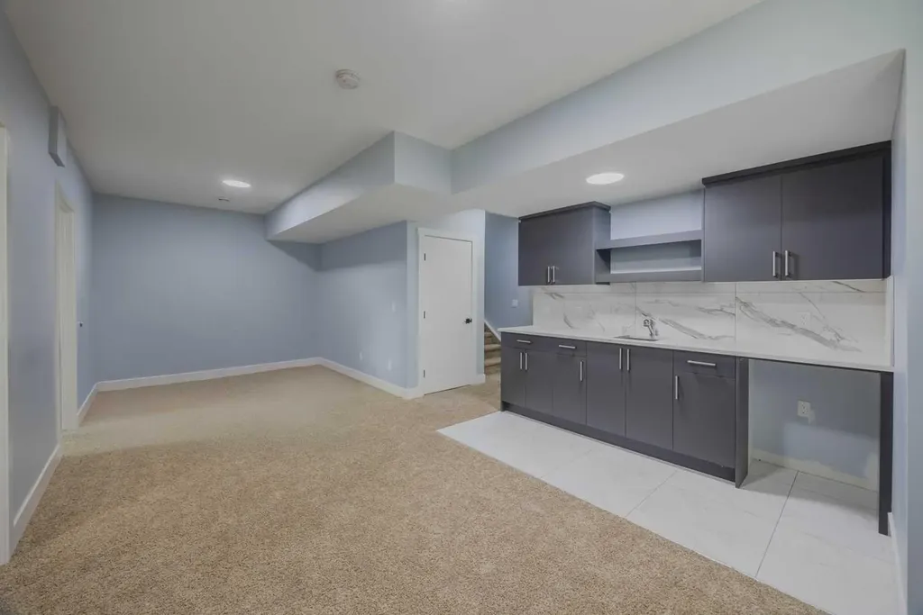 62 Legacy Glen Terrace SE Calgary AB T2X 3Y8
