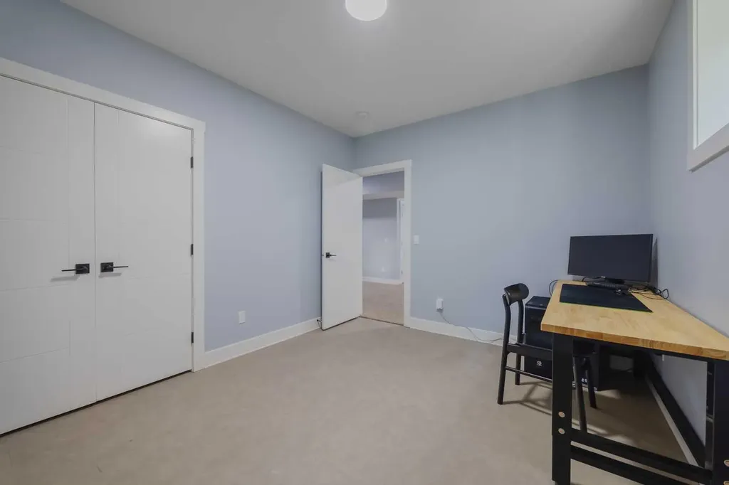 62 Legacy Glen Terrace SE Calgary AB T2X 3Y8