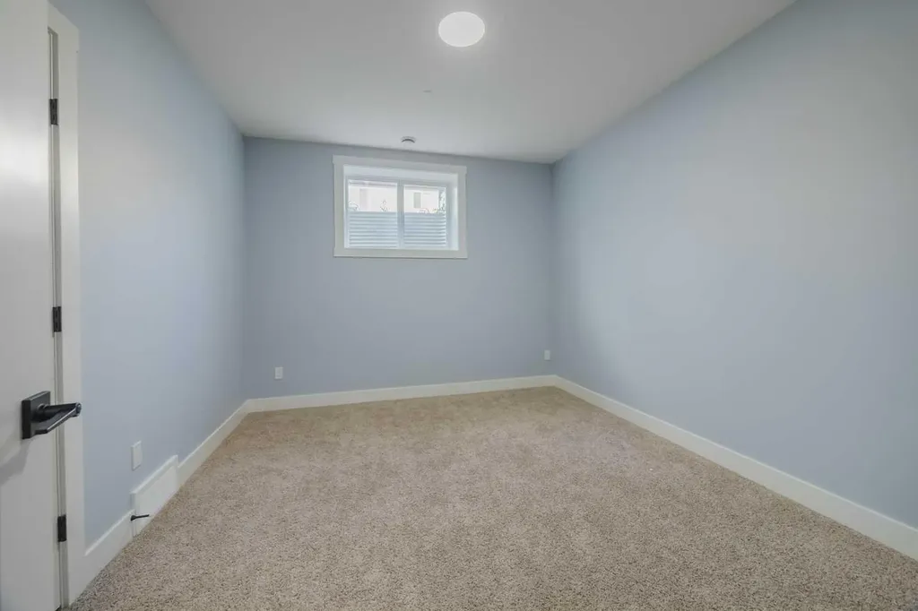 62 Legacy Glen Terrace SE Calgary AB T2X 3Y8