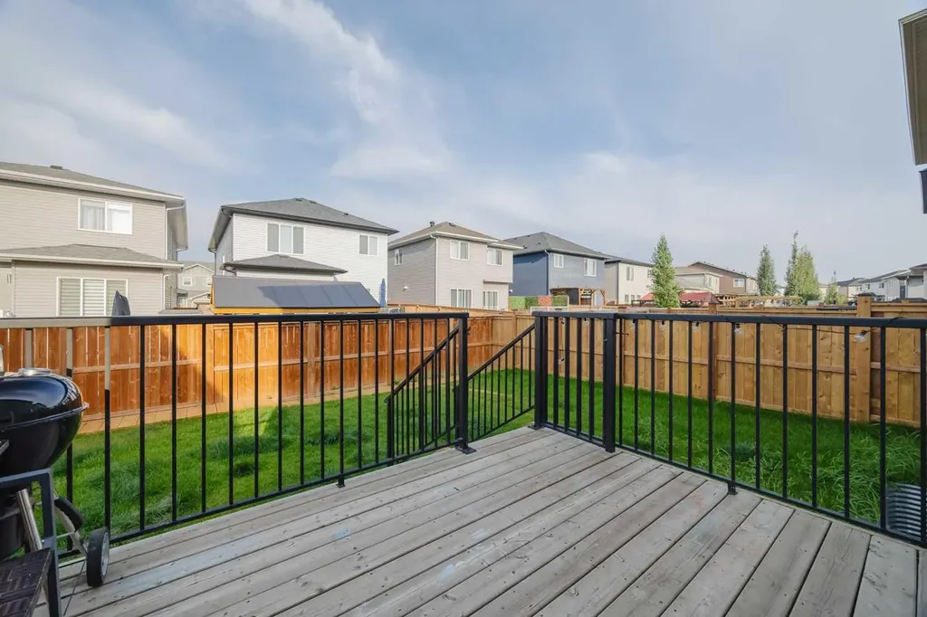 62 Legacy Glen Terrace SE Calgary AB T2X 3Y8