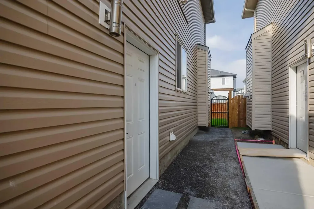 62 Legacy Glen Terrace SE Calgary AB T2X 3Y8