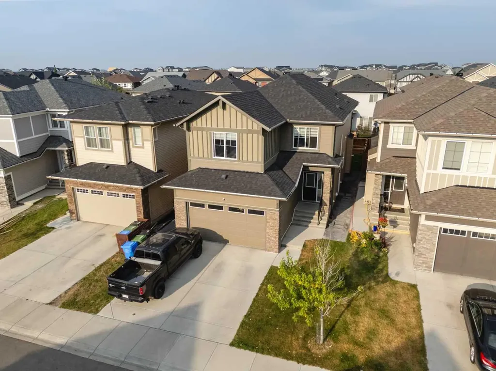 62 Legacy Glen Terrace SE Calgary AB T2X 3Y8