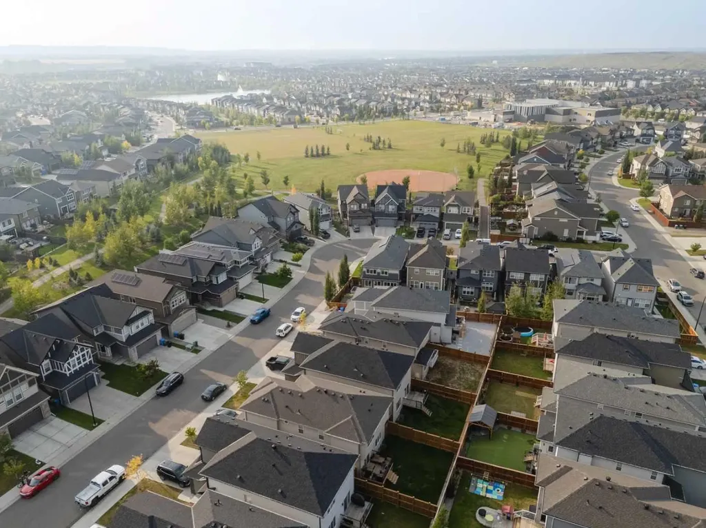 62 Legacy Glen Terrace SE Calgary AB T2X 3Y8