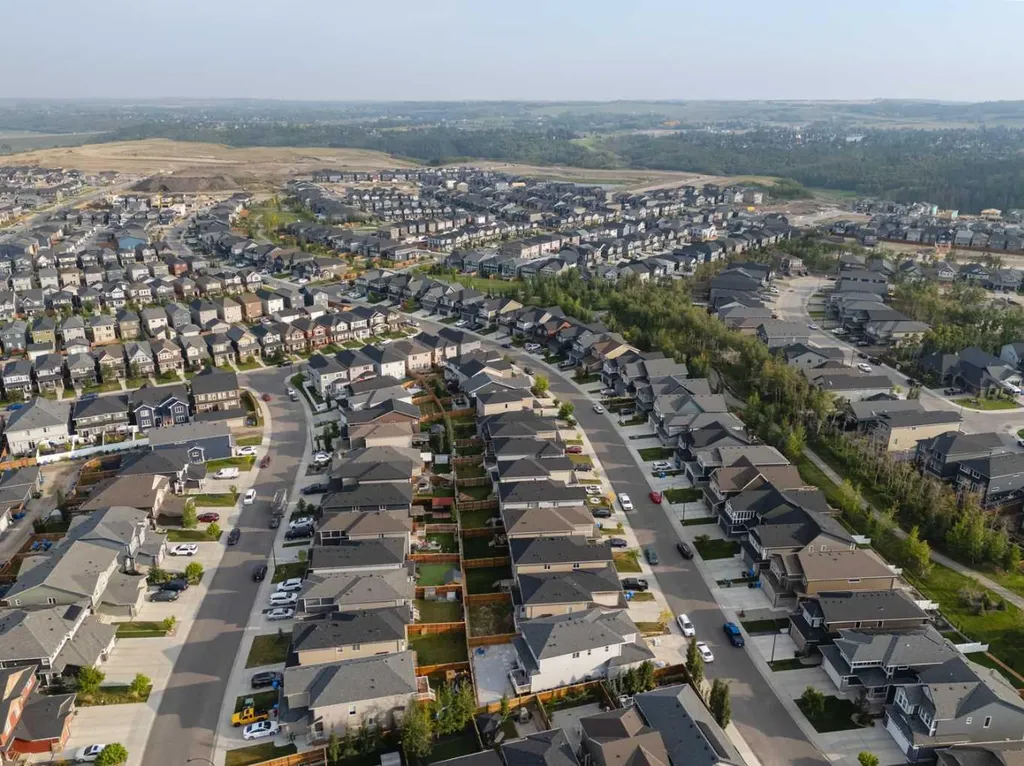 62 Legacy Glen Terrace SE Calgary AB T2X 3Y8