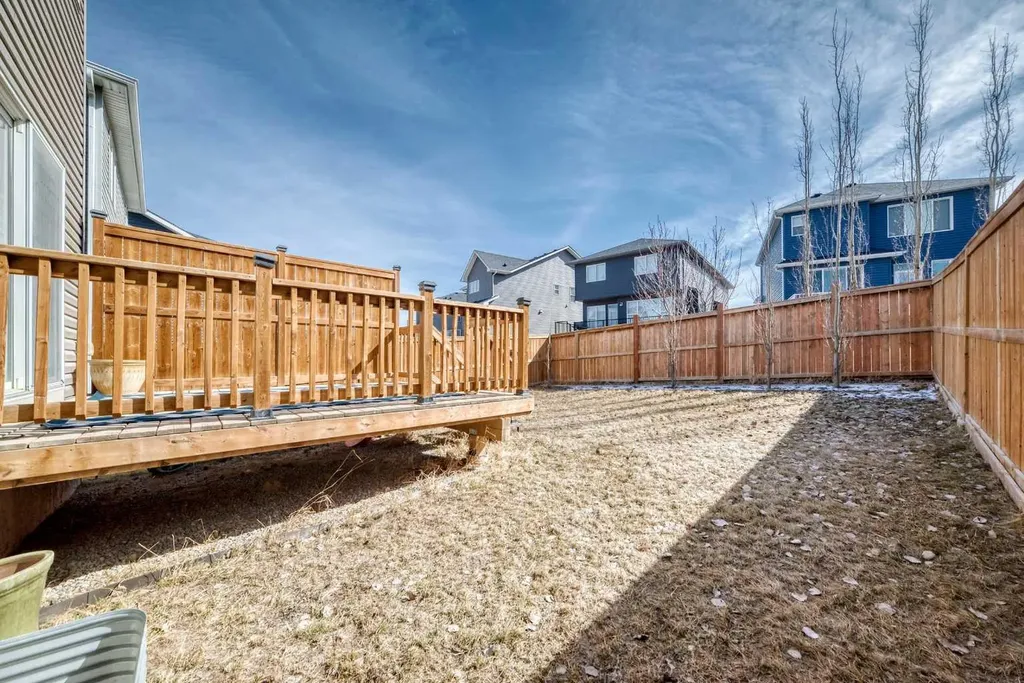 357 Nolanhurst Crescent NW Calgary AB T3R 1J4