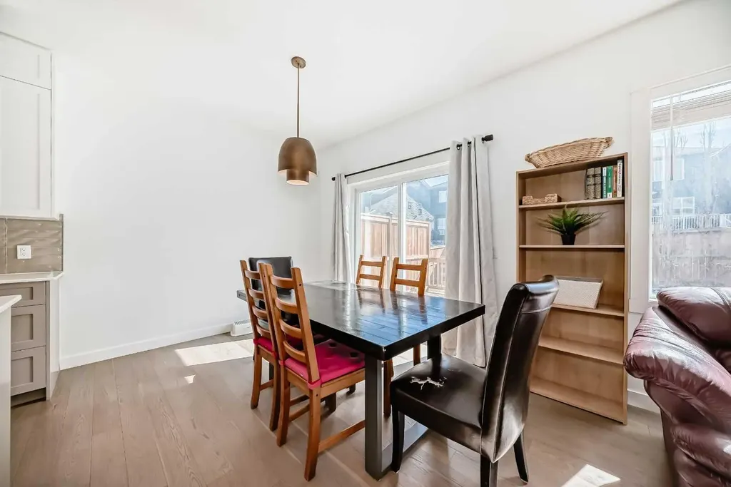 357 Nolanhurst Crescent NW Calgary AB T3R 1J4