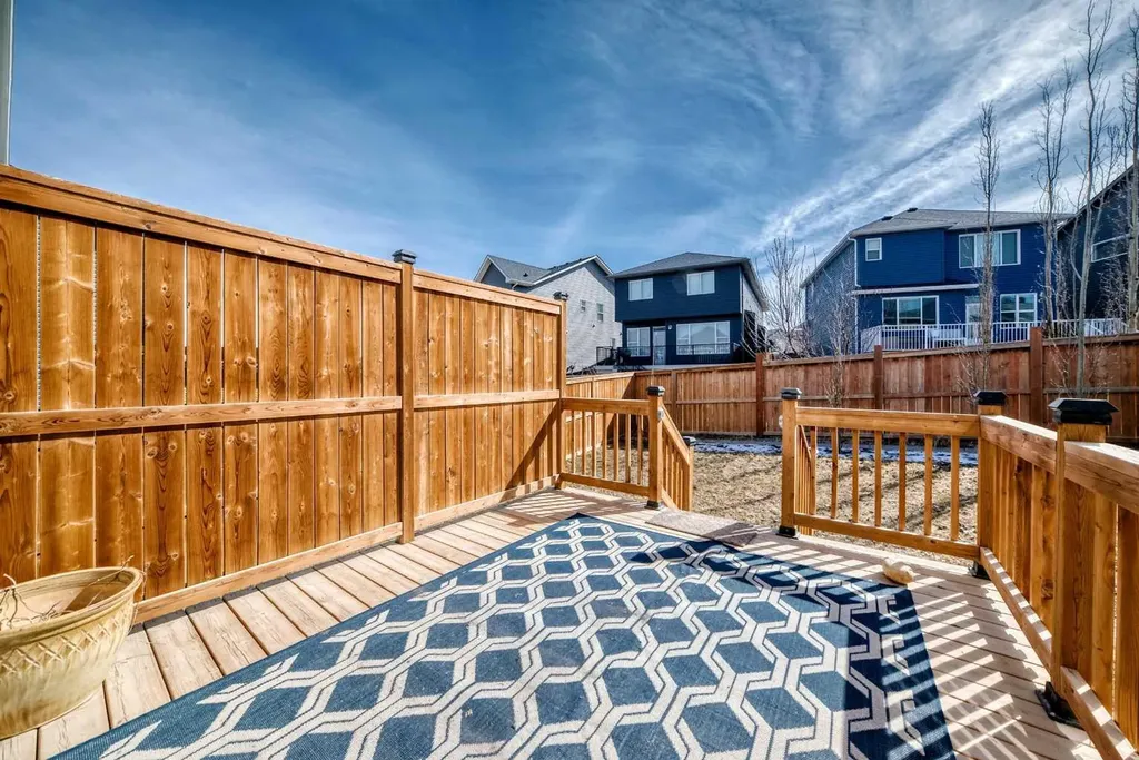 357 Nolanhurst Crescent NW Calgary AB T3R 1J4