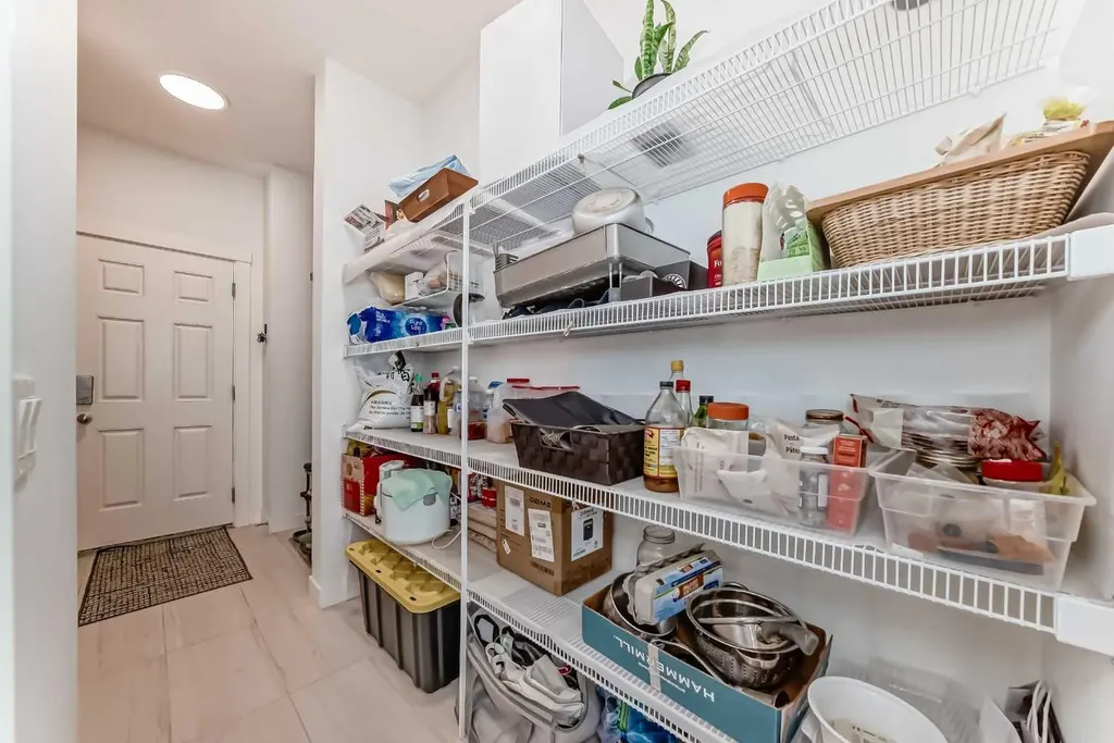 357 Nolanhurst Crescent NW Calgary AB T3R 1J4
