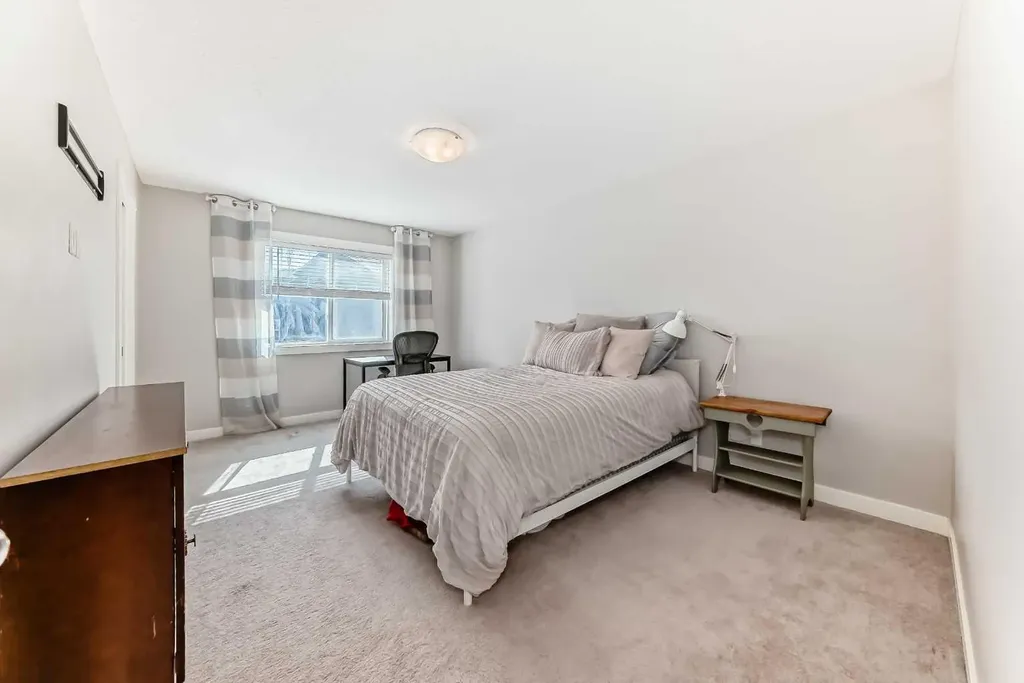 357 Nolanhurst Crescent NW Calgary AB T3R 1J4