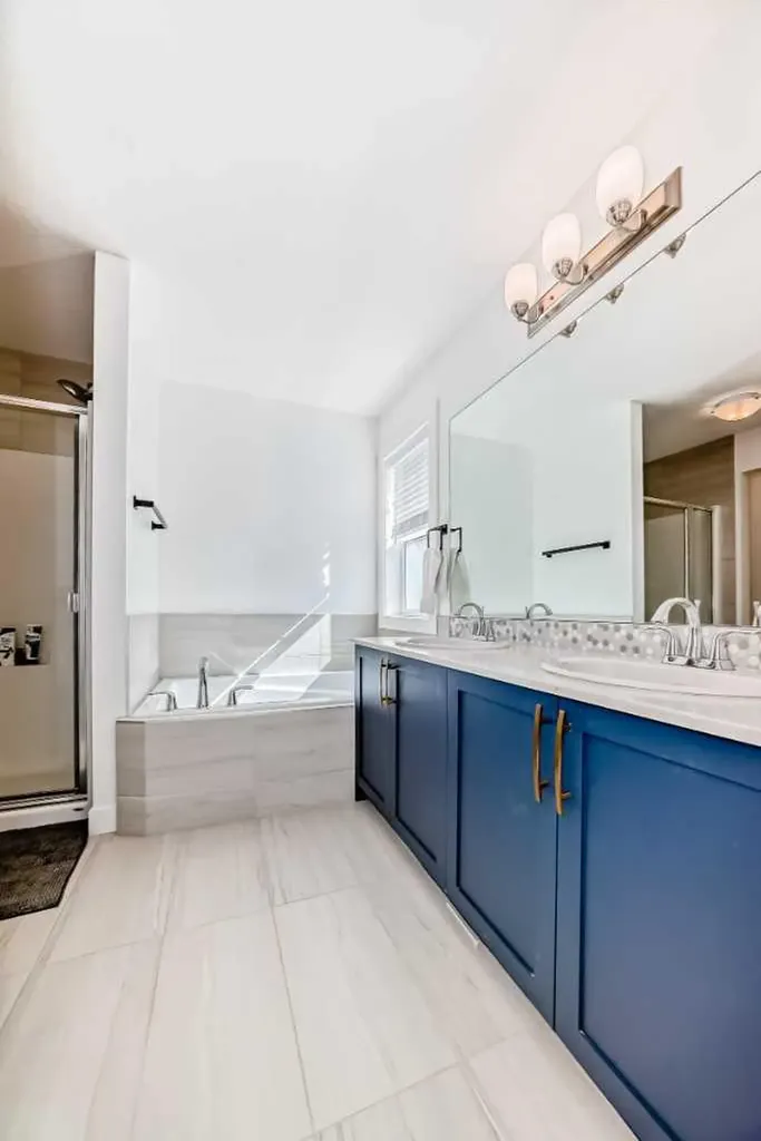 357 Nolanhurst Crescent NW Calgary AB T3R 1J4
