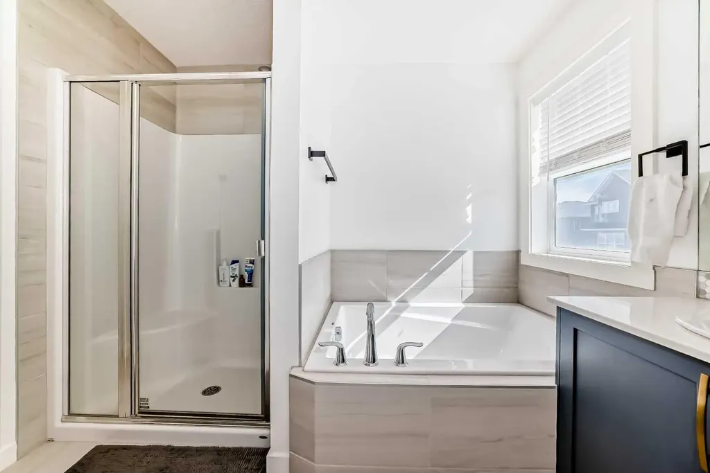 357 Nolanhurst Crescent NW Calgary AB T3R 1J4