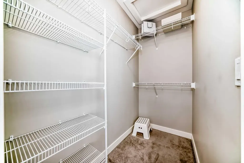357 Nolanhurst Crescent NW Calgary AB T3R 1J4