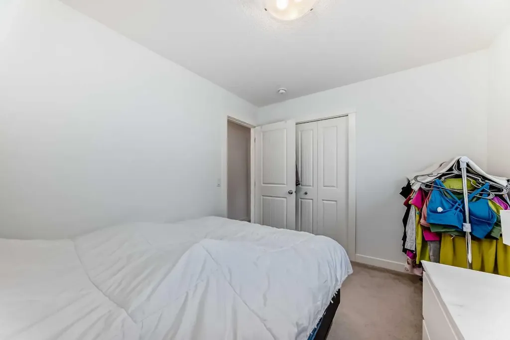 357 Nolanhurst Crescent NW Calgary AB T3R 1J4