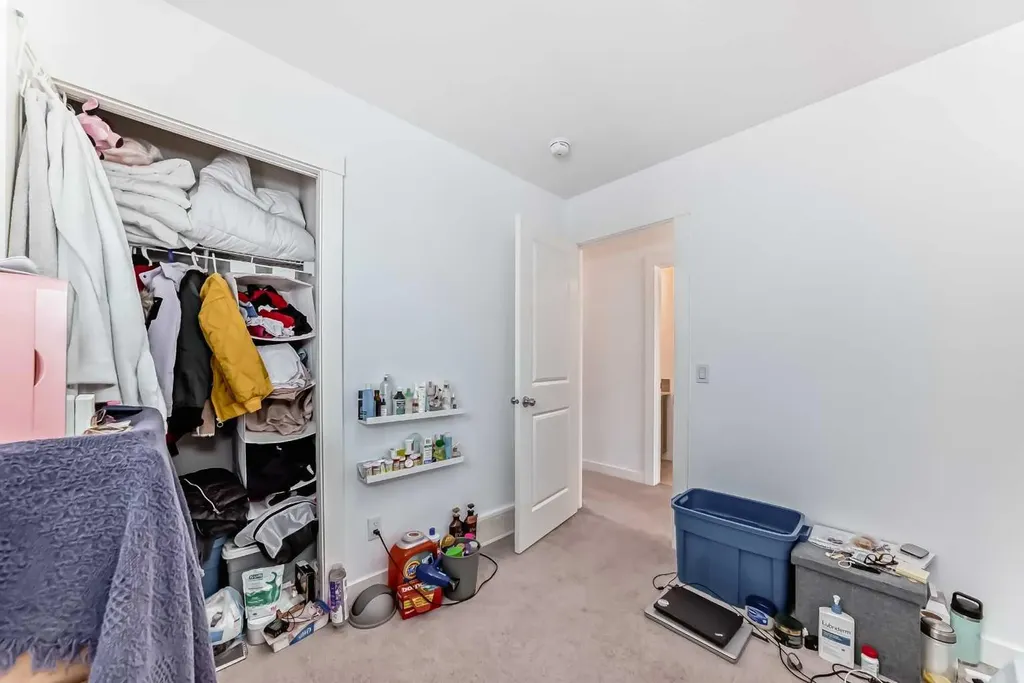 357 Nolanhurst Crescent NW Calgary AB T3R 1J4