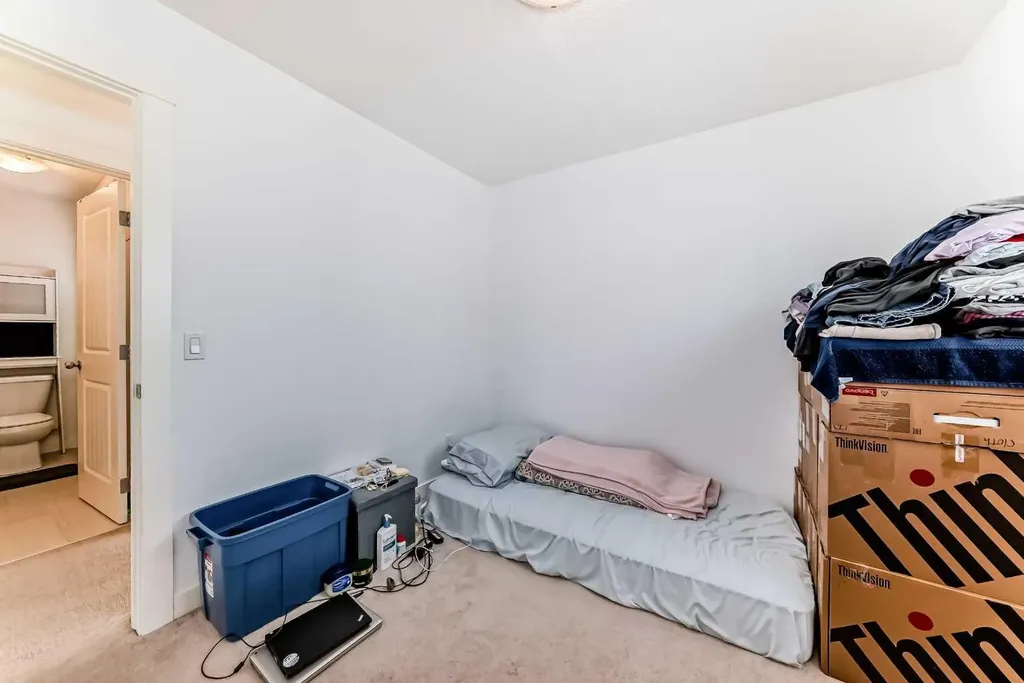 357 Nolanhurst Crescent NW Calgary AB T3R 1J4