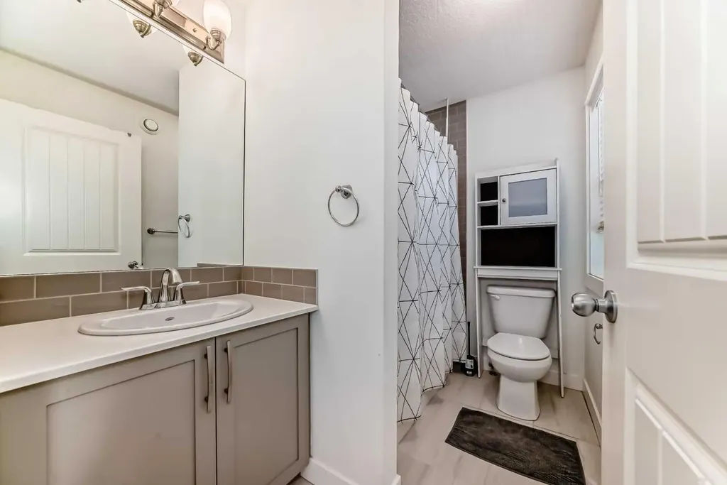 357 Nolanhurst Crescent NW Calgary AB T3R 1J4