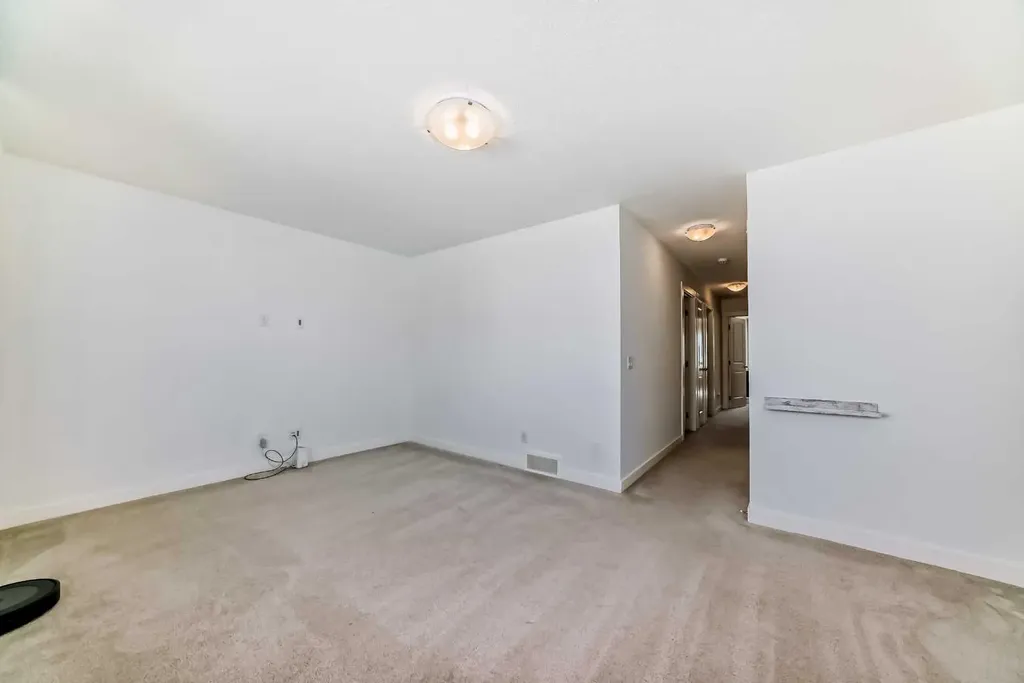 357 Nolanhurst Crescent NW Calgary AB T3R 1J4