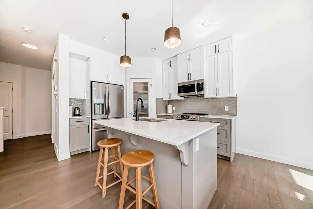 357 Nolanhurst Crescent NW Calgary AB T3R 1J4
